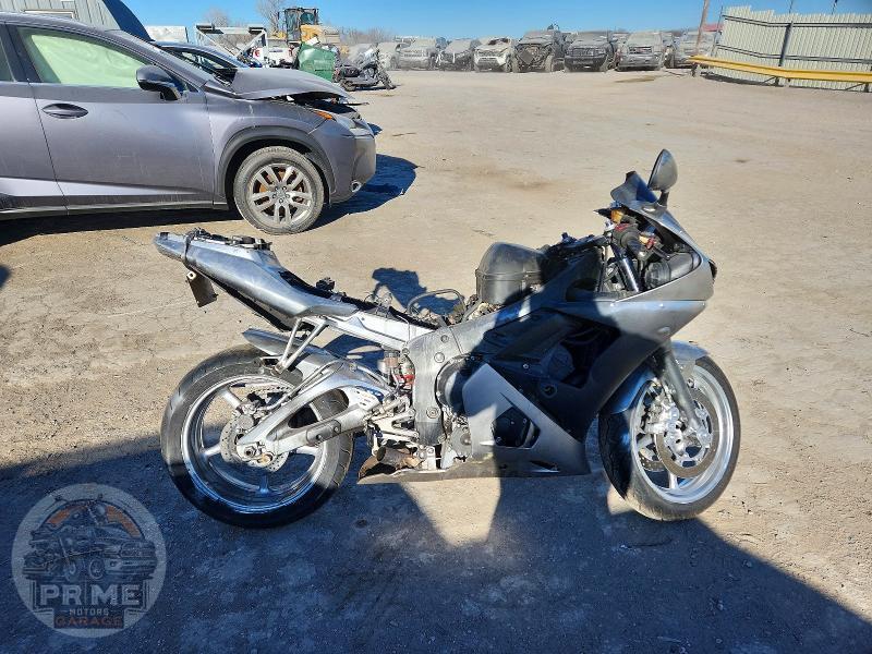 2003 YAMAHA YZFR6
