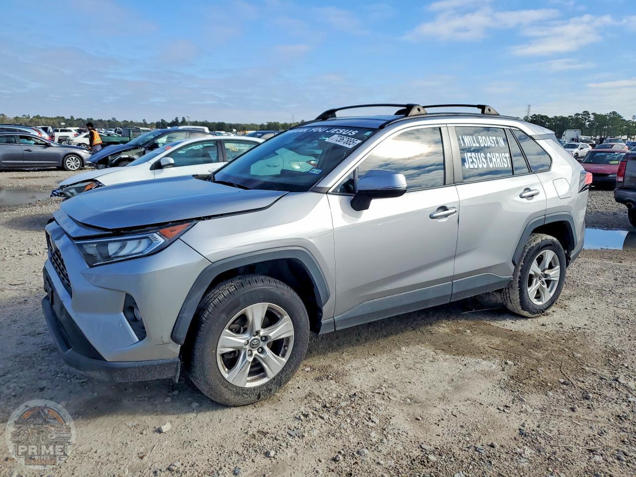 2020 TOYOTA RAV4 — фото 1