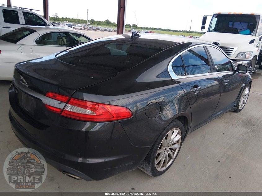 2015 JAGUAR XF 2.0T PREMIUM — фото 4