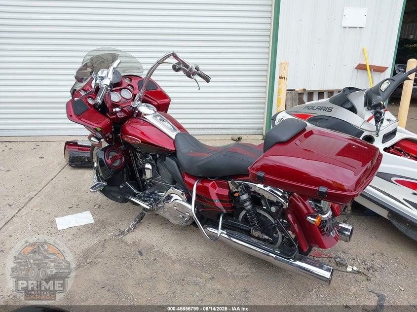 2011 HARLEY-DAVIDSON FLTRUSE (CVO ROAD GLIDE ULTRA) — фото 3