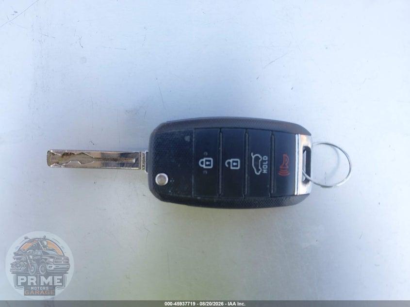 2016 KIA SEDONA LX — фото 11