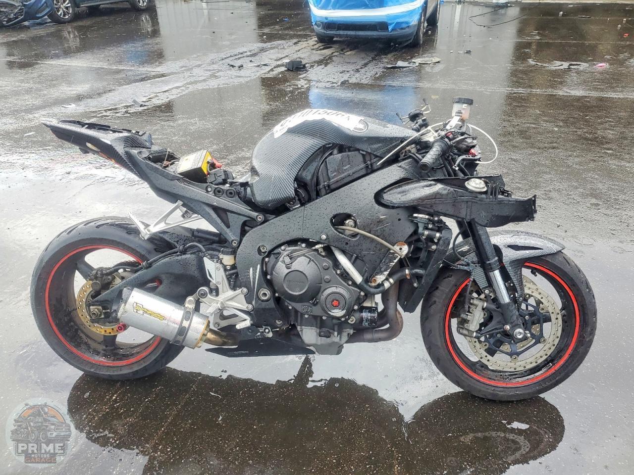 2008 HONDA CBR1000 — фото 1