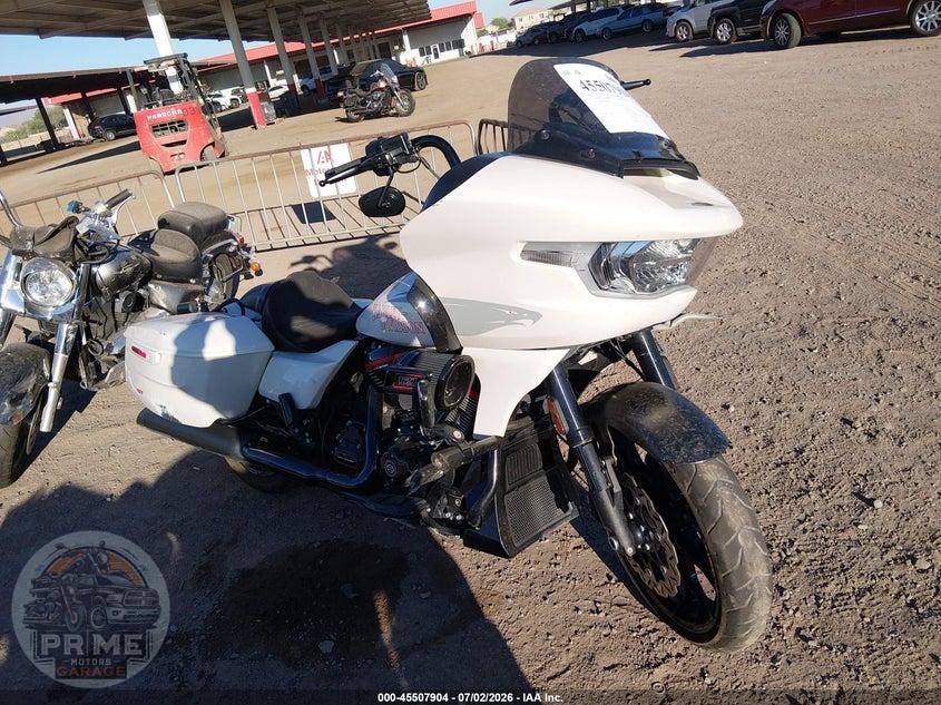 2024 HARLEY-DAVIDSON FLTRXSTSE (CVO ROAD GLIDE ST) — фото 1