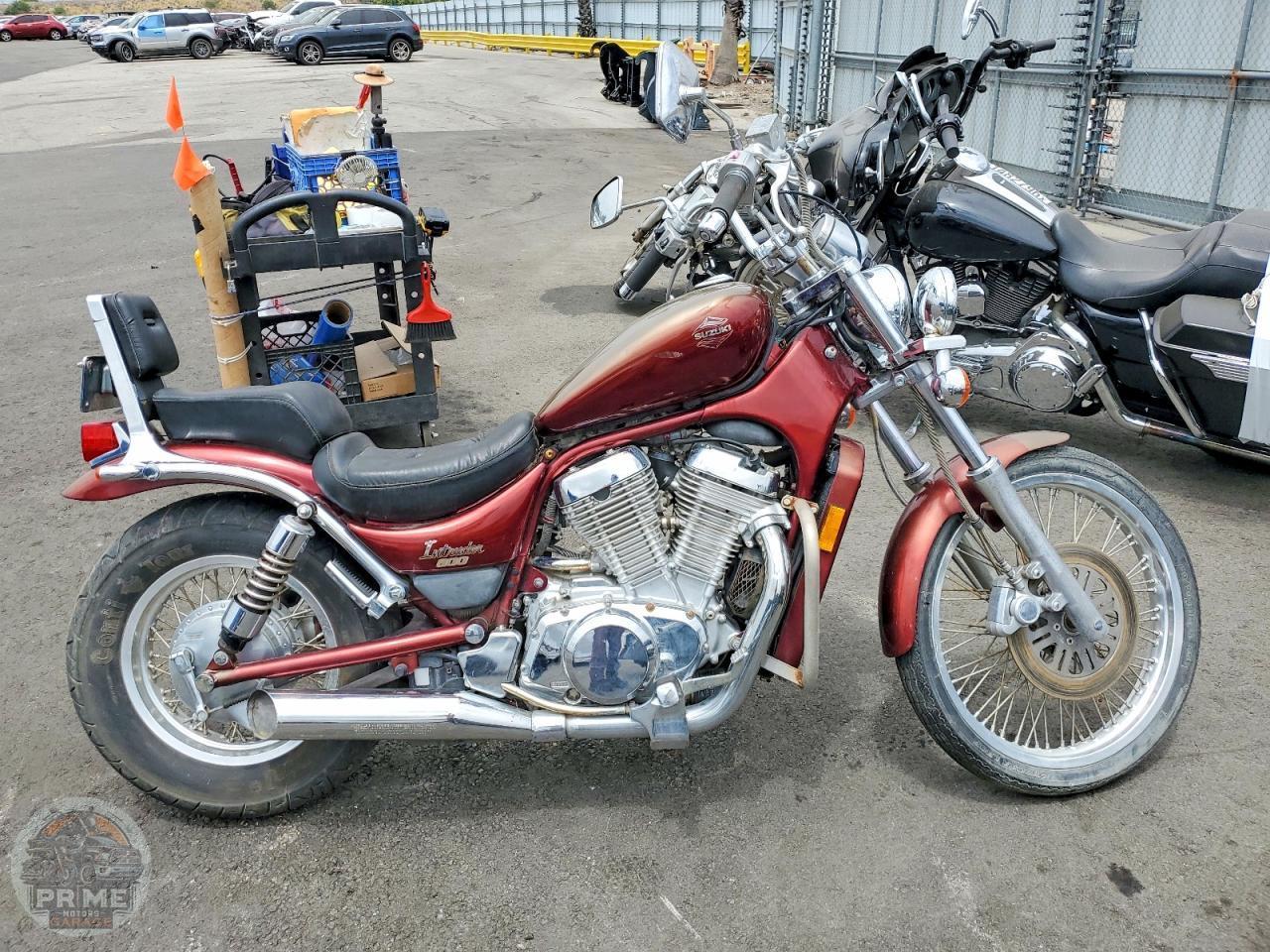 1995 SUZUKI VS800 — фото 1