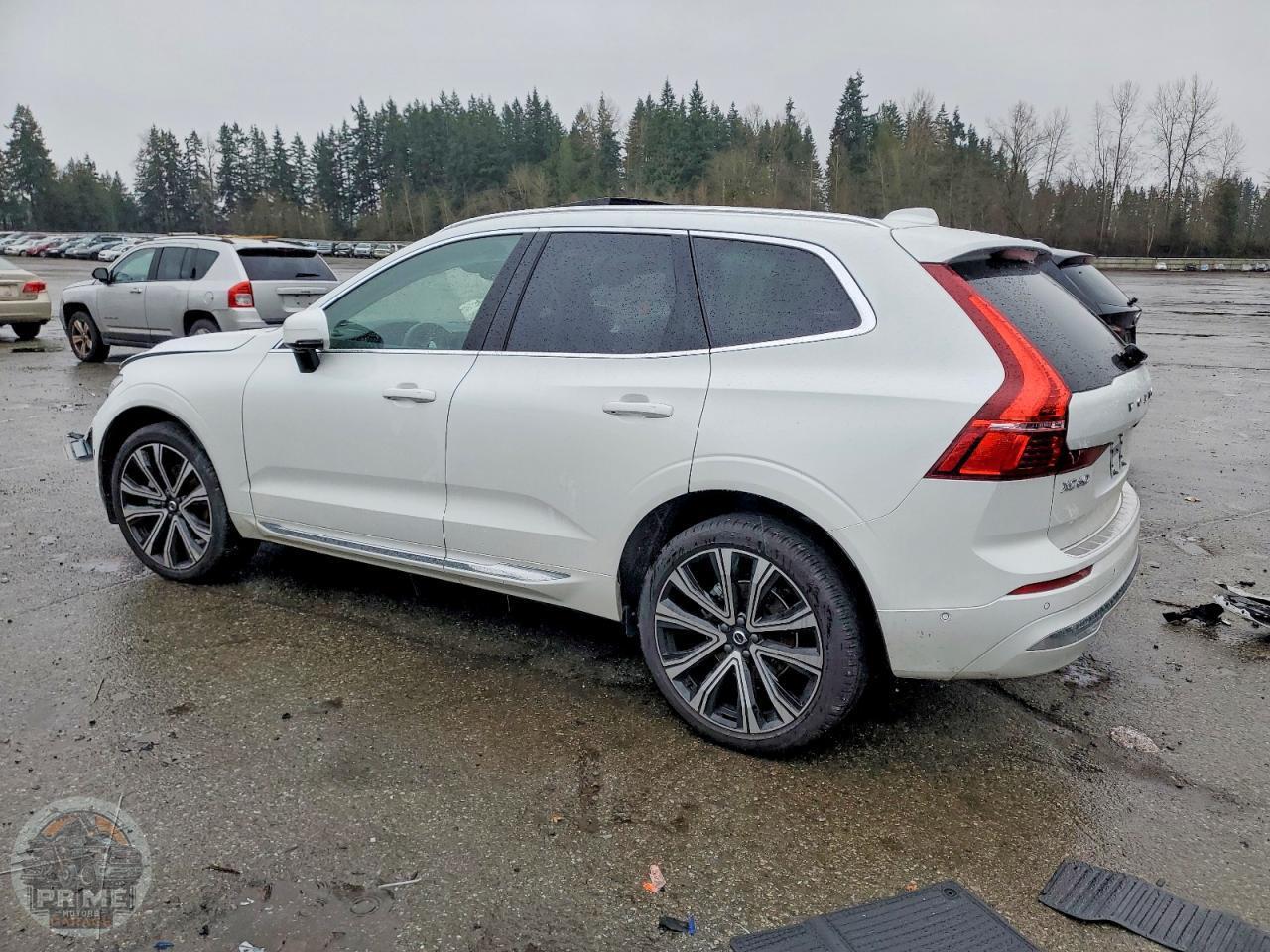 2023 VOLVO XC60 — фото 3