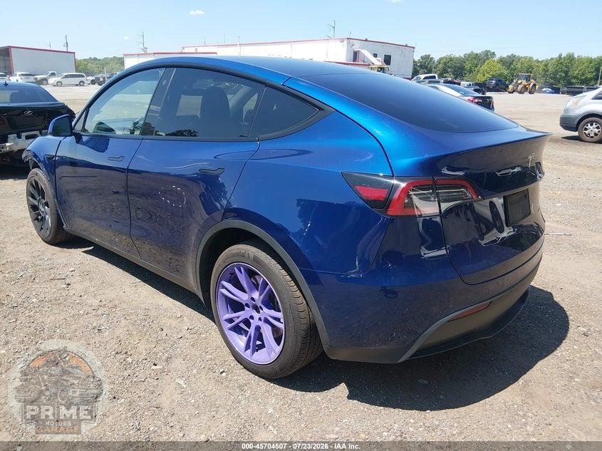 2022 TESLA MODEL Y LONG RANGE DUAL MOTOR ALL-WHEEL DRIVE — фото 3