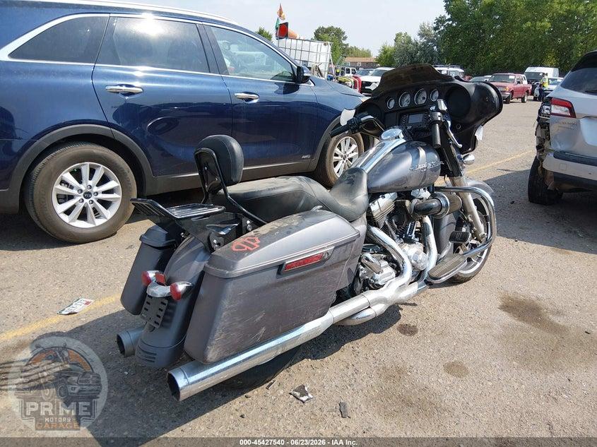 2015 HARLEY-DAVIDSON FLHX (STREET GLIDE) STREET GLIDE — фото 4