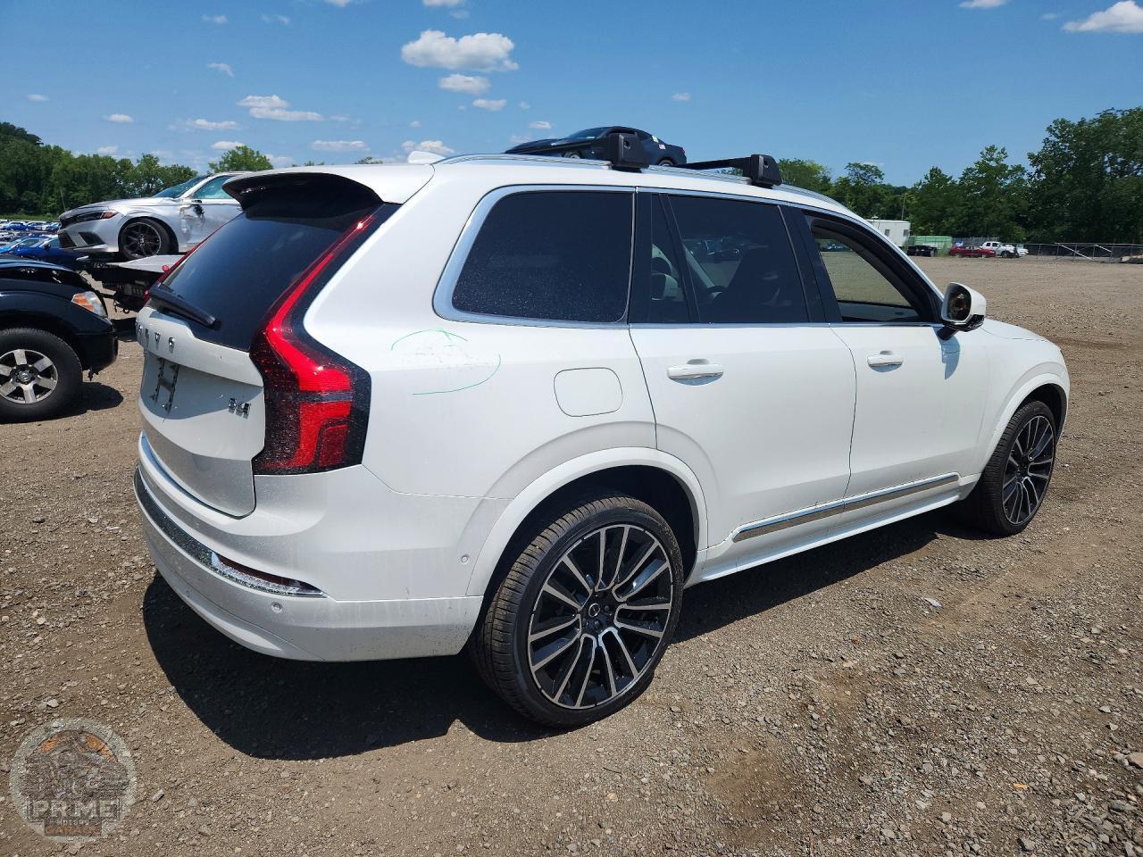 2026 VOLVO XC90 — фото 3