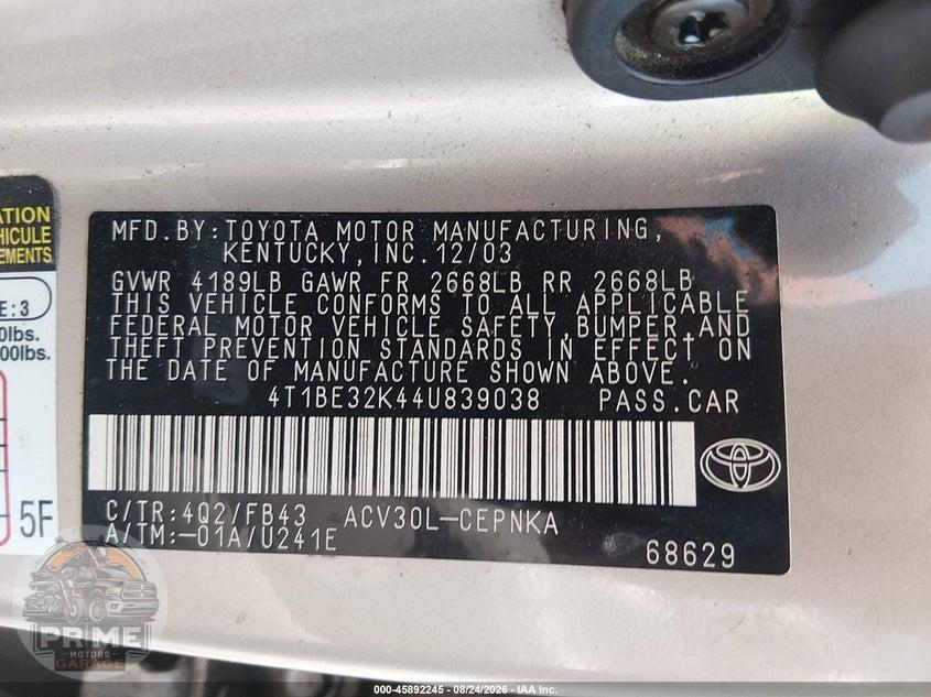 2004 TOYOTA CAMRY LE — фото 9