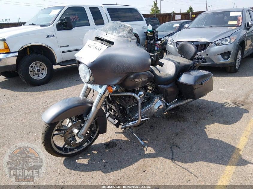 2015 HARLEY-DAVIDSON FLHX (STREET GLIDE) STREET GLIDE — фото 2