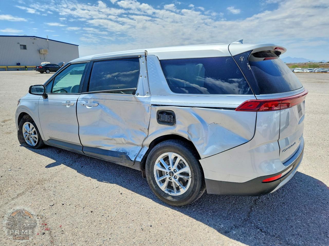 2022 KIA CARNIVAL — фото 2