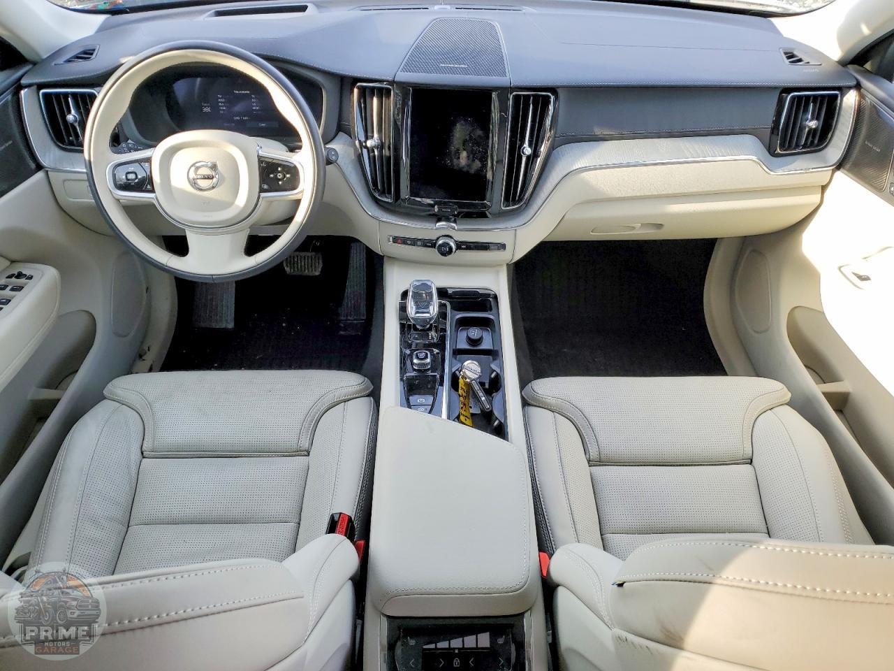 2025 VOLVO XC60 — фото 7