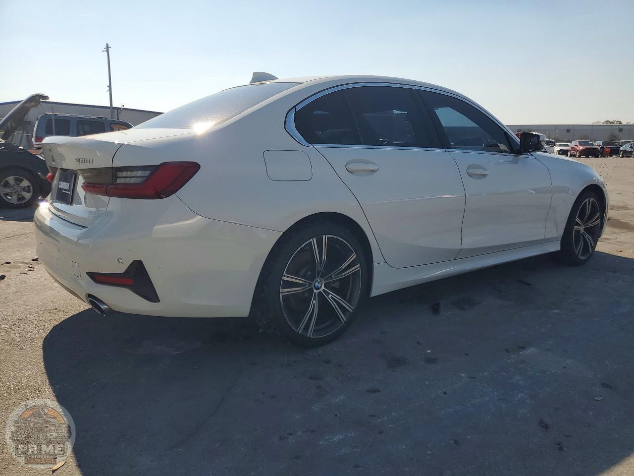 2021 BMW 3 SERIES — фото 3