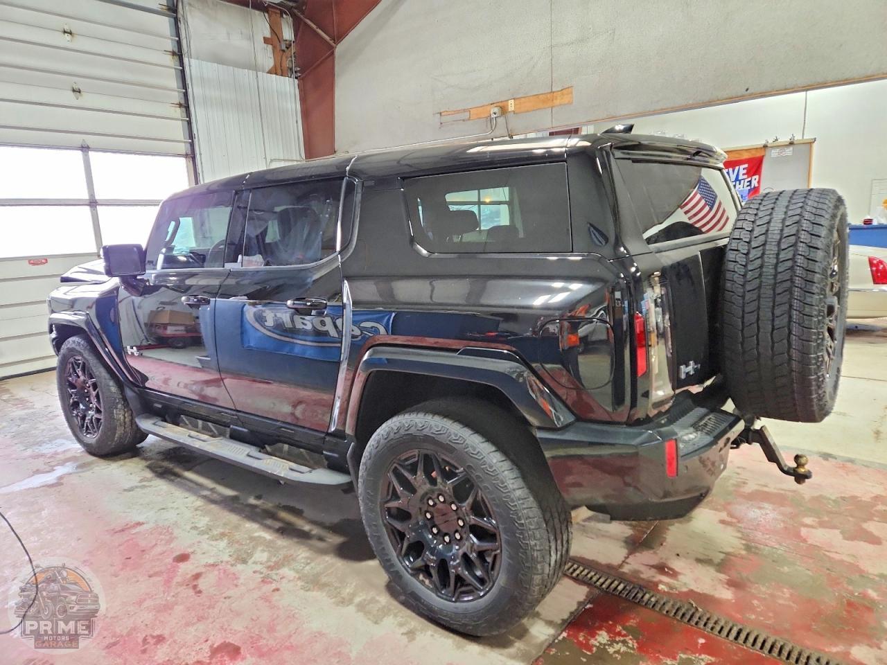 2024 GMC HUMMER — фото 3