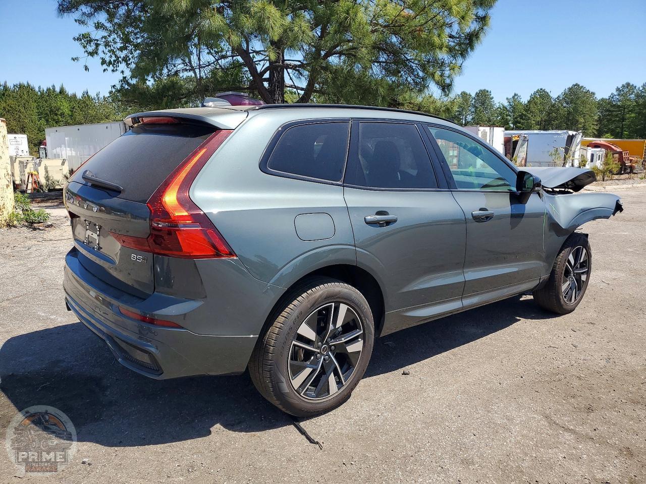 2026 VOLVO XC60 — фото 3