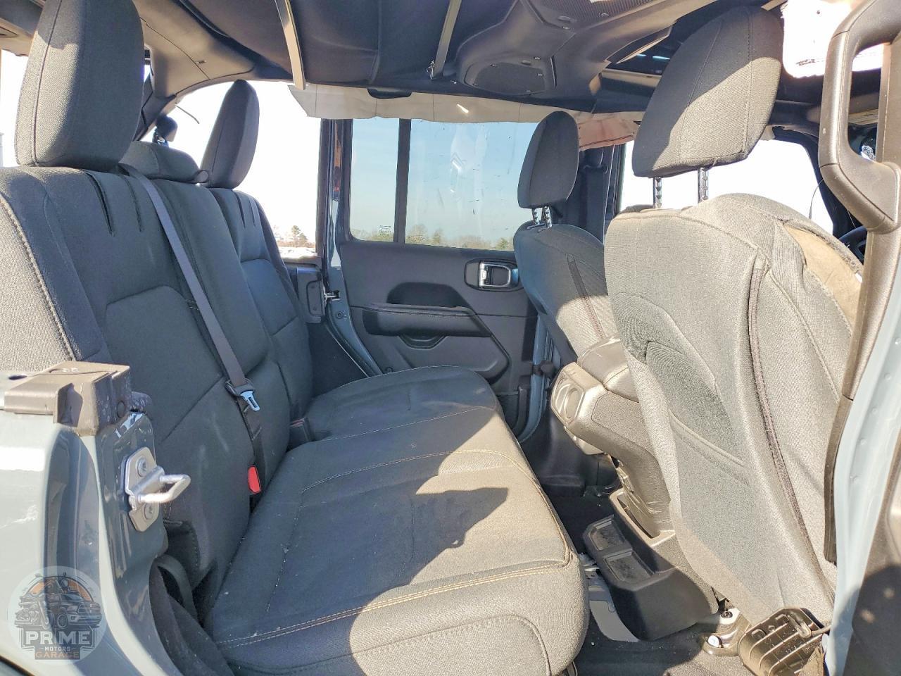 2025 JEEP WRANGLER — фото 11