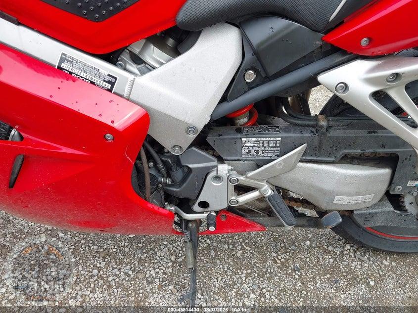 2002 HONDA VFR800 — фото 9