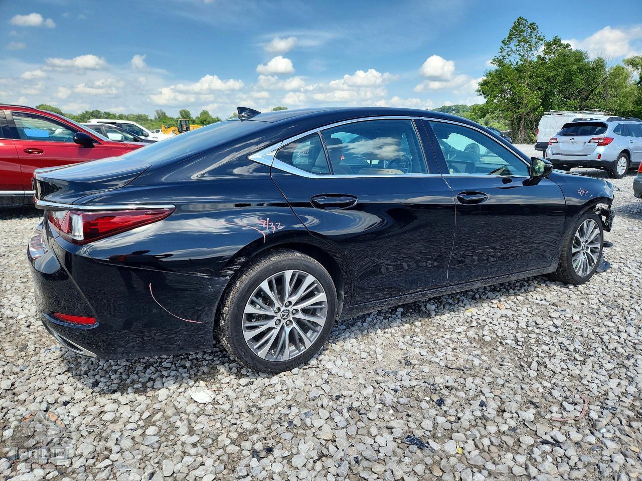 2020 LEXUS ES — фото 3