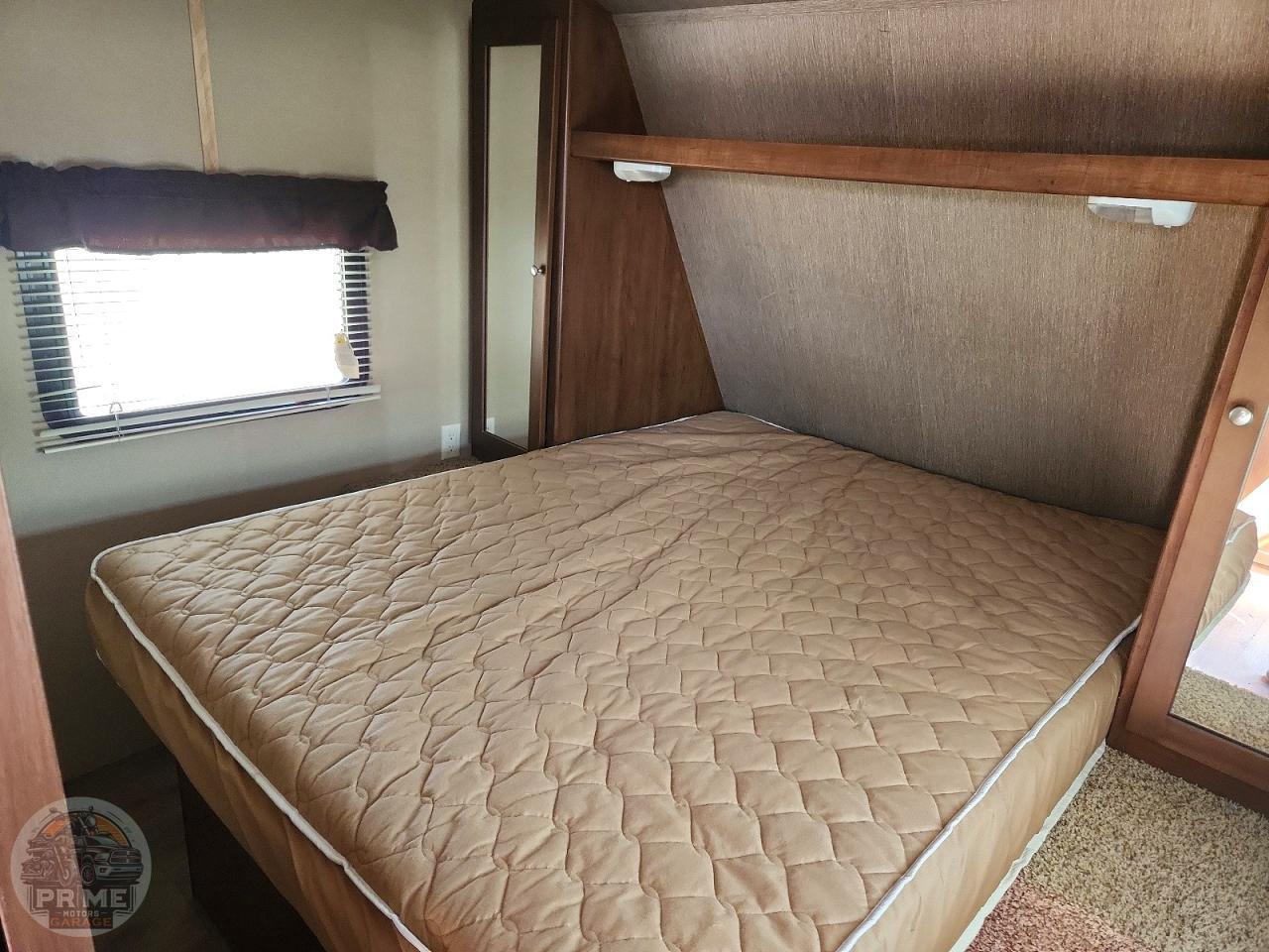 2015 KEYSTONE BULLET ULTR RECREATIONAL — фото 5