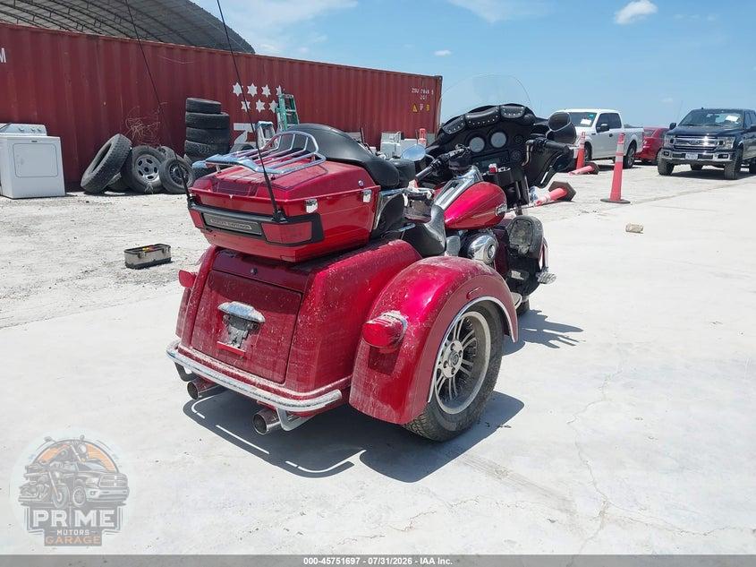 2013 HARLEY-DAVIDSON FLHTCUTG (TRI GLIDE ULTRA CLASSIC) TRI GLIDE ULTRA CLASSIC — фото 4