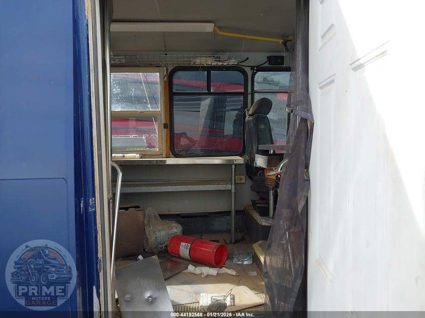2001 WORKHORSE CUSTOM CHASSIS MOTORHOME CHASSIS P3500 — фото 5