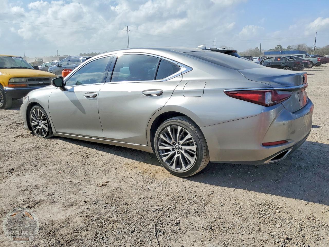 2020 LEXUS ES — фото 2