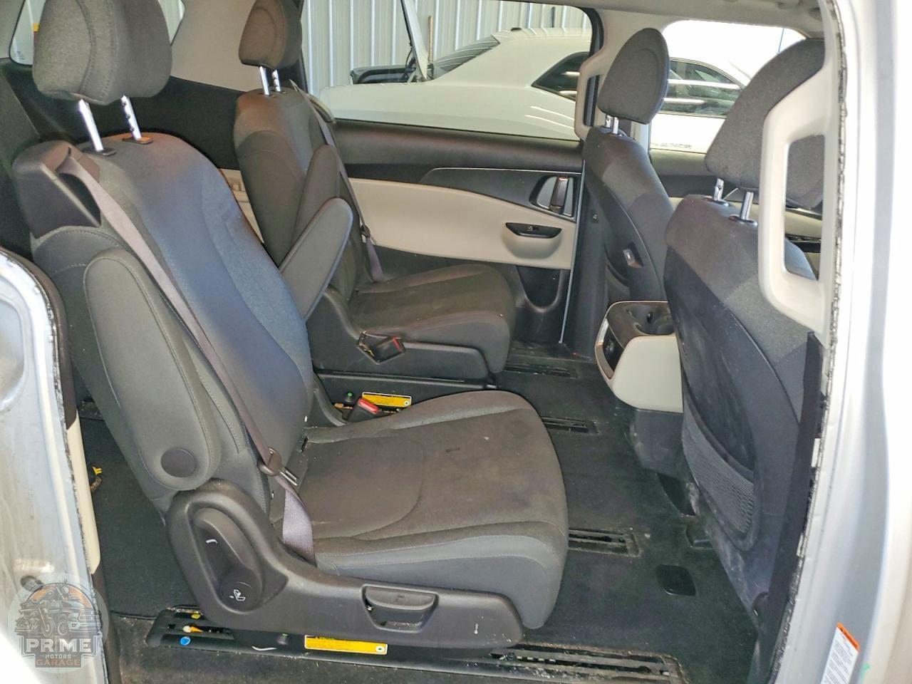 2022 KIA CARNIVAL — фото 11