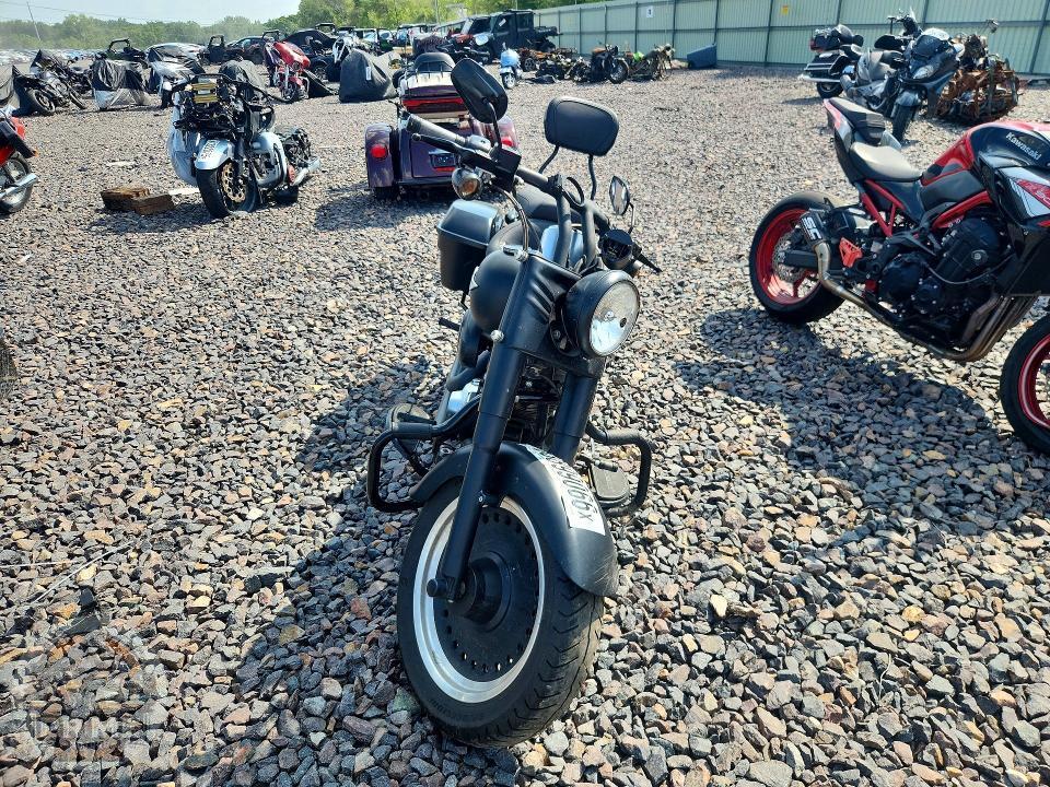 2010 HARLEY-DAVIDSON FLSTFB (FAT BOY LO) — фото 2