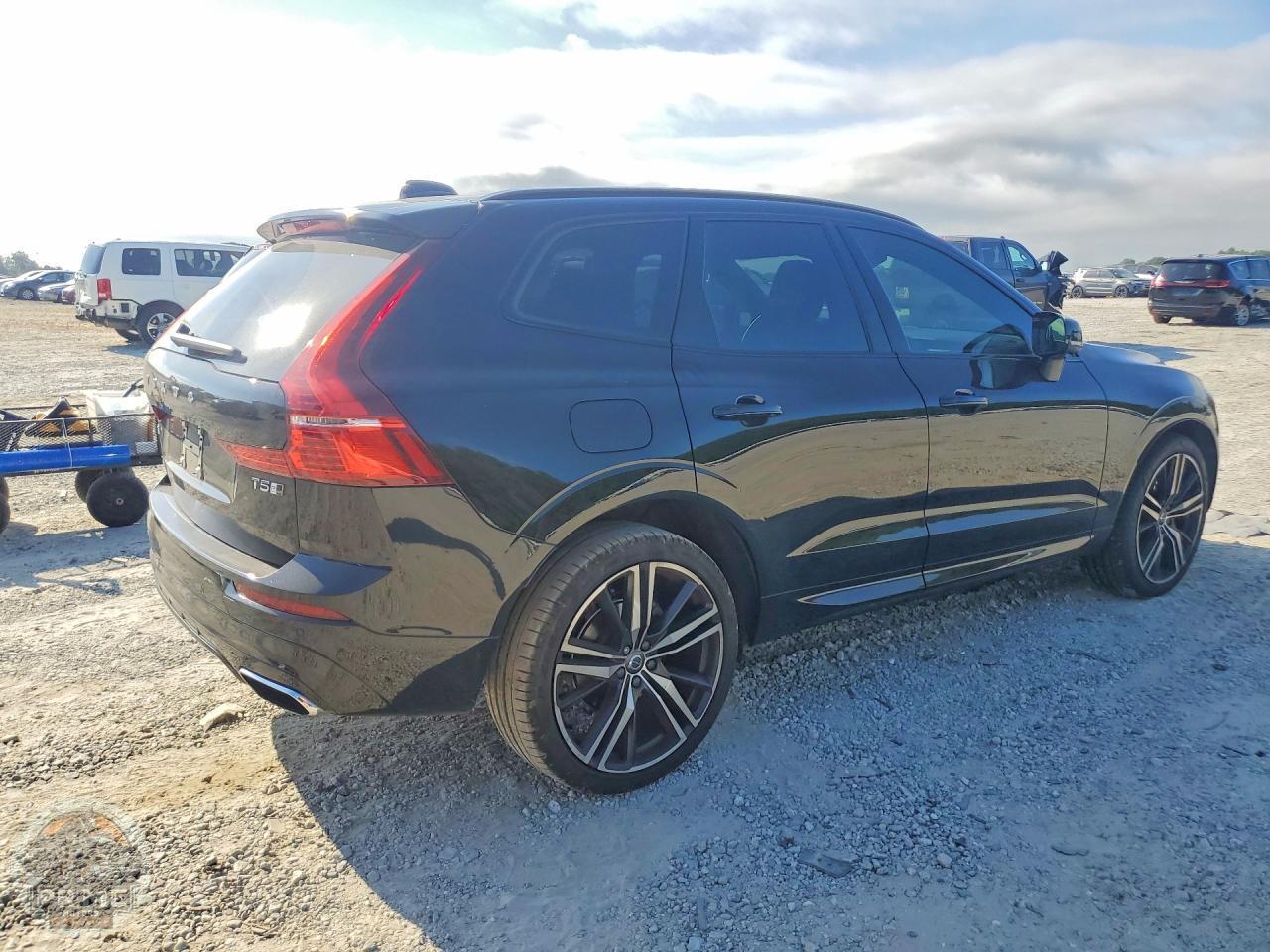 2020 VOLVO XC60 — фото 3