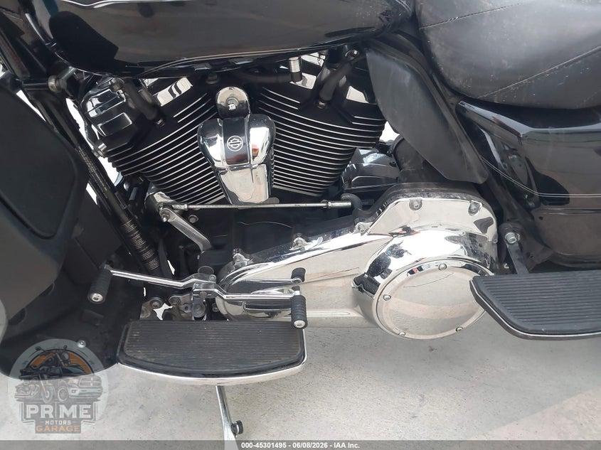 2017 HARLEY-DAVIDSON FLHTCU (ULTRA CLASSIC ELECTRA GLIDE) ULTRA CLASSIC ELECTRA GLD — фото 9
