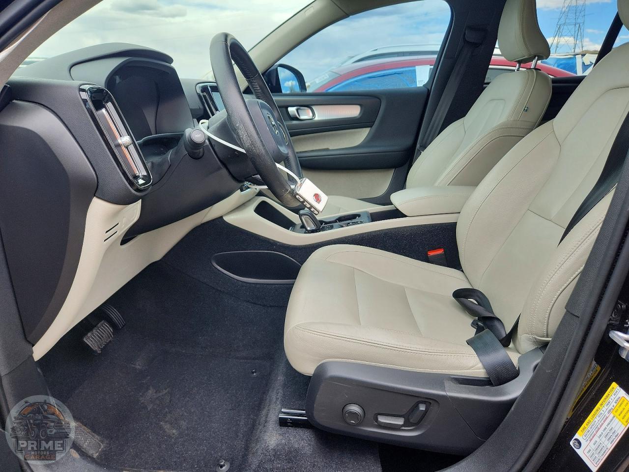 2020 VOLVO XC40 — фото 20