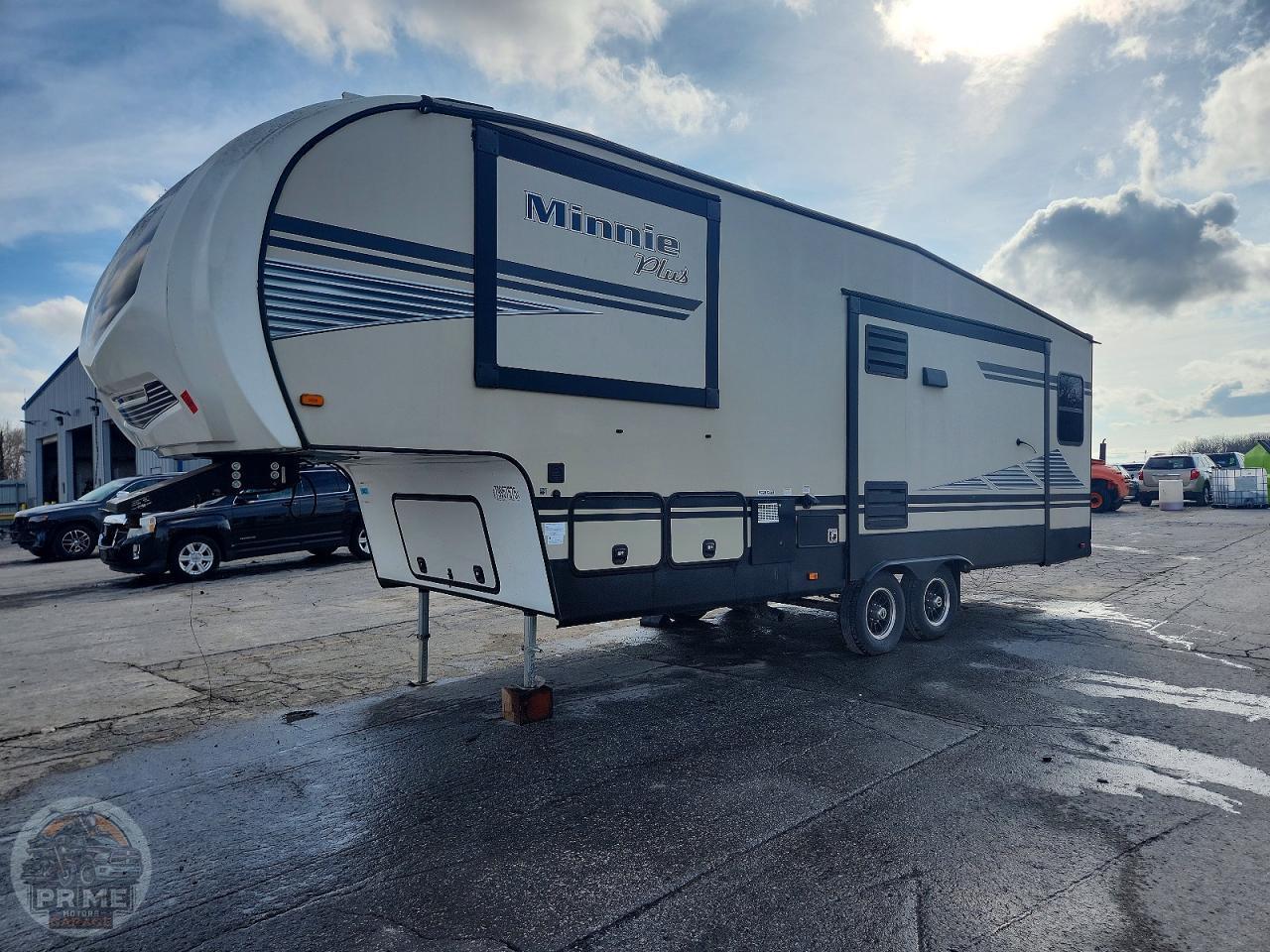 2019 WINNEBAGO MINNIE — фото 2