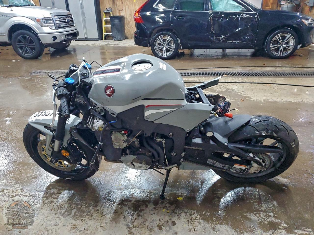 2026 HONDA CBR600 — фото 3