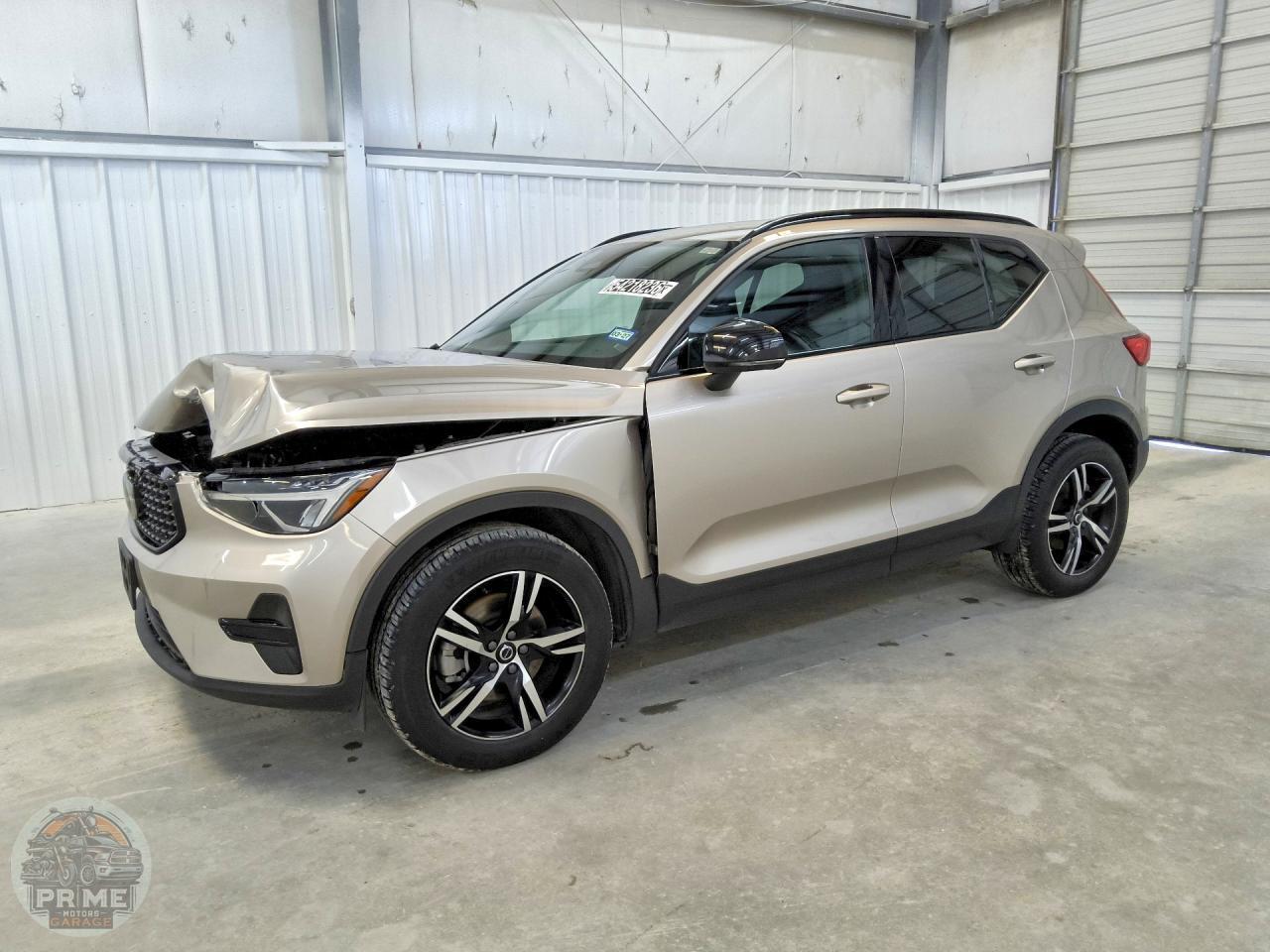 2024 VOLVO XC40 — фото 1