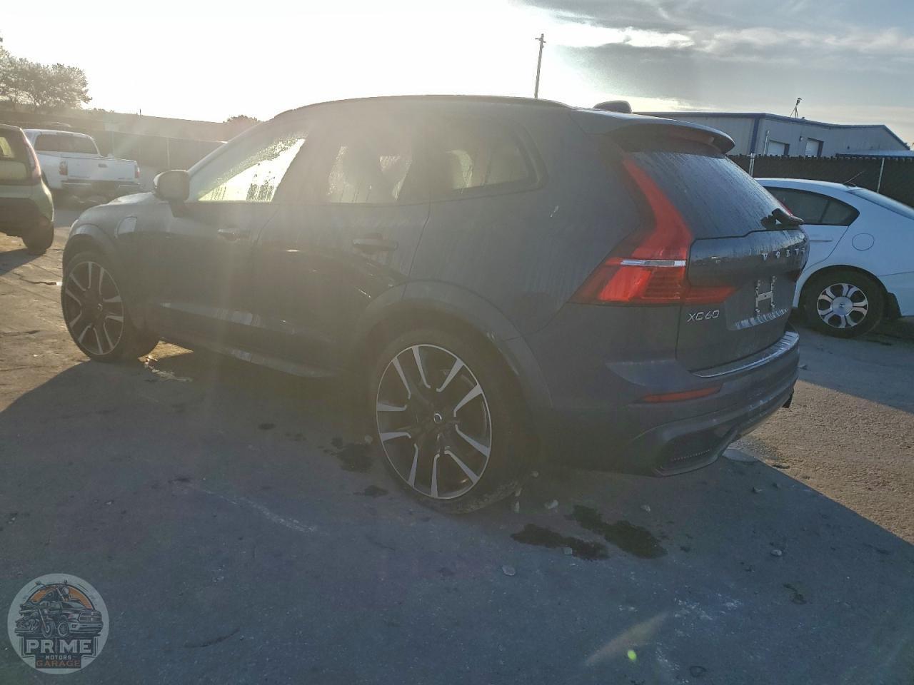 2024 VOLVO XC60 — фото 2