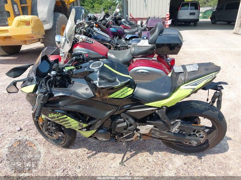 2026 KAWASAKI EX650 P — фото 14