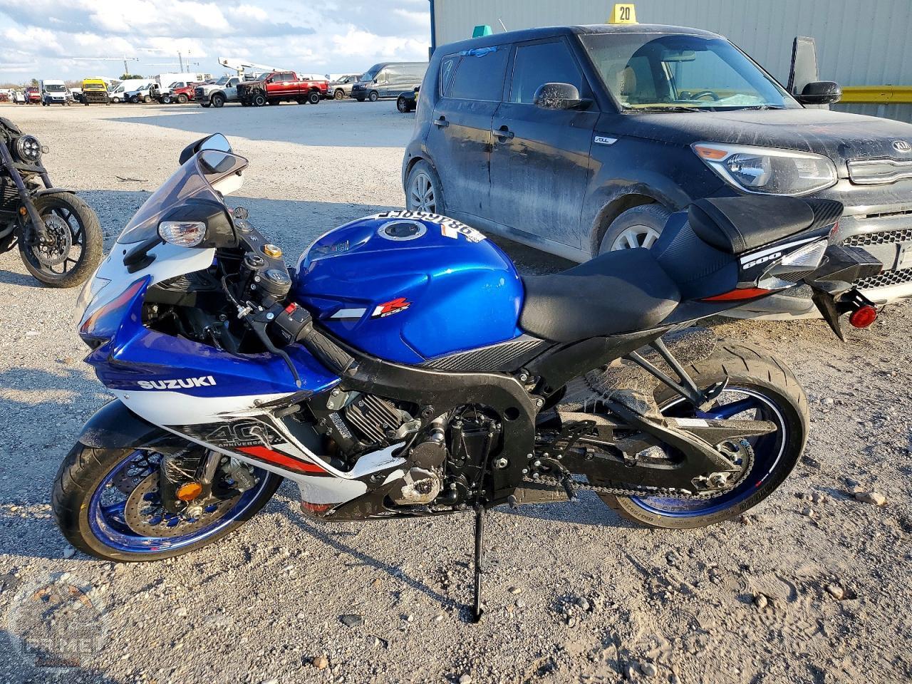 2026 SUZUKI GSX R600 — фото 3