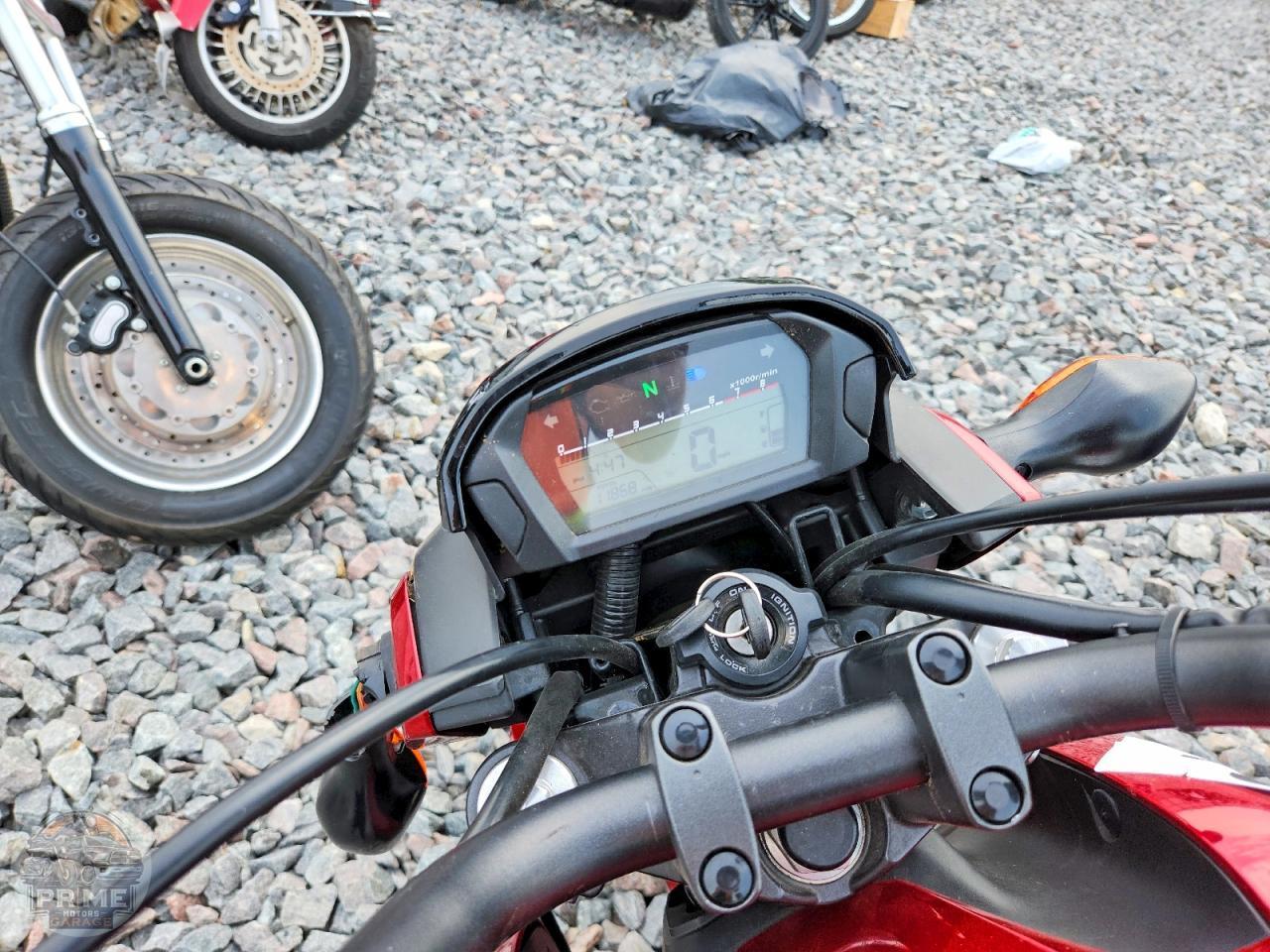 2014 HONDA CTX700 — фото 7