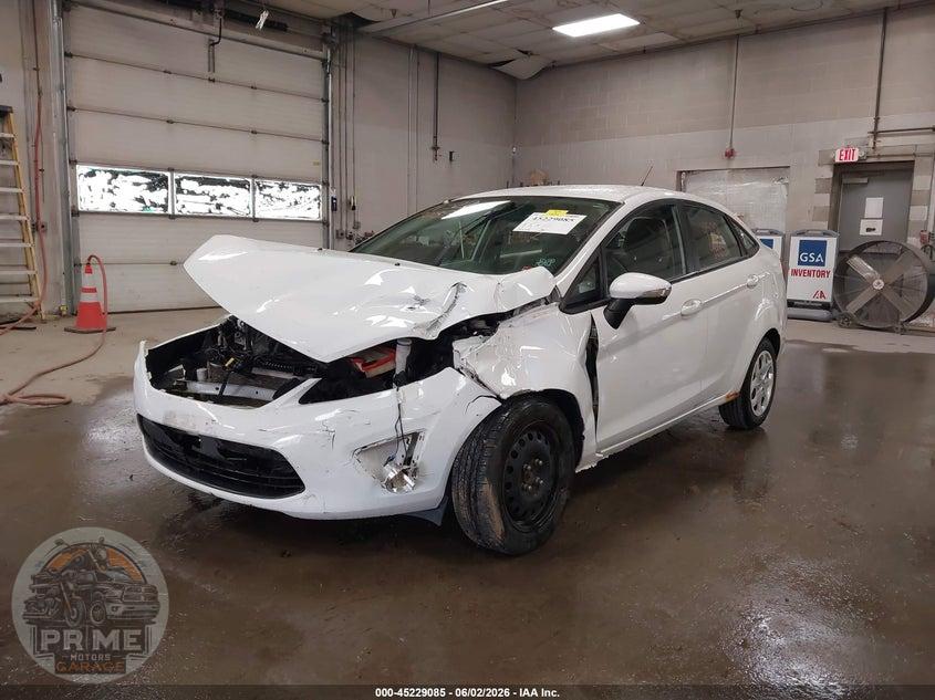 2013 FORD FIESTA SE — фото 2