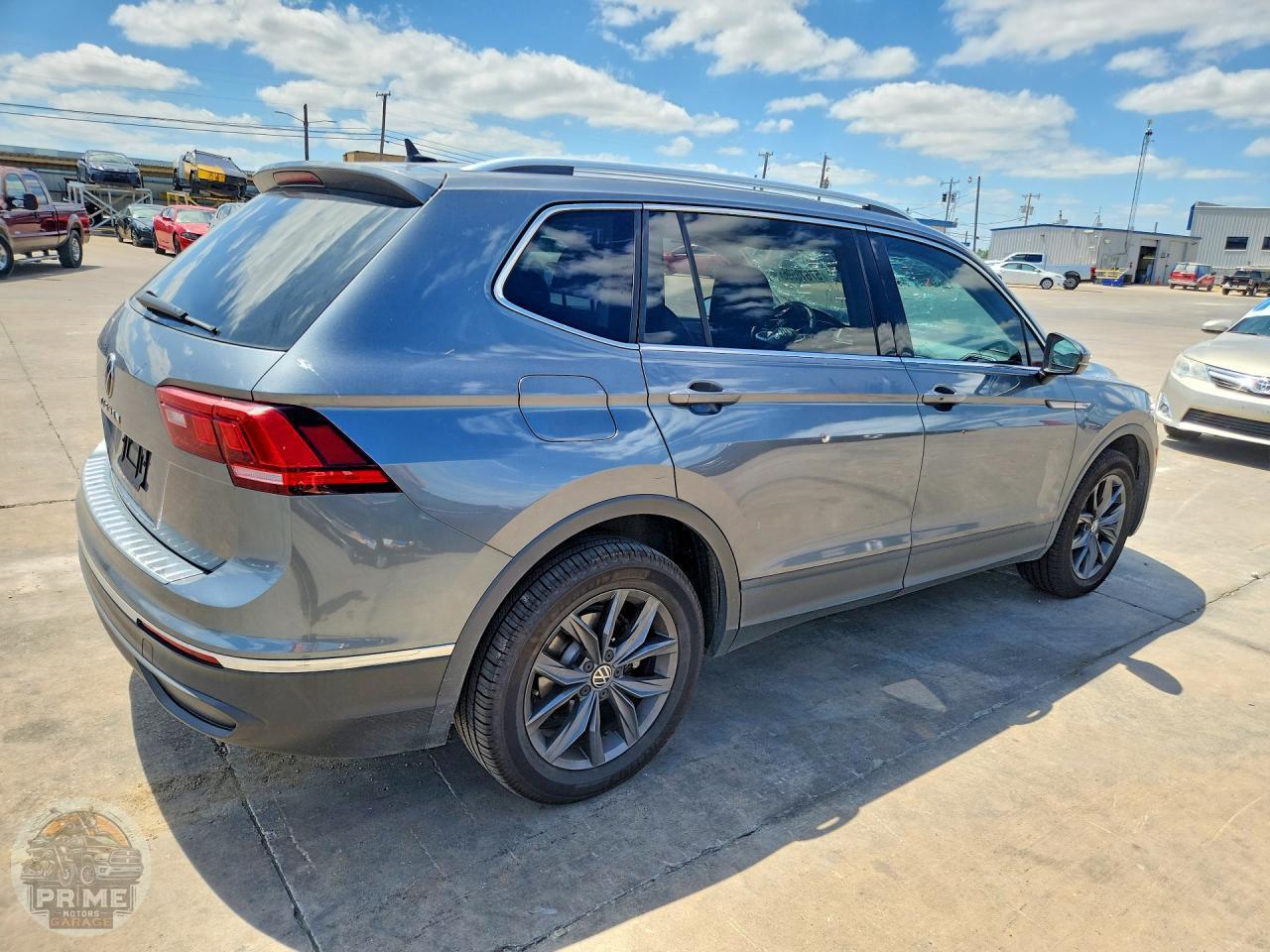 2023 VOLKSWAGEN TIGUAN — фото 3