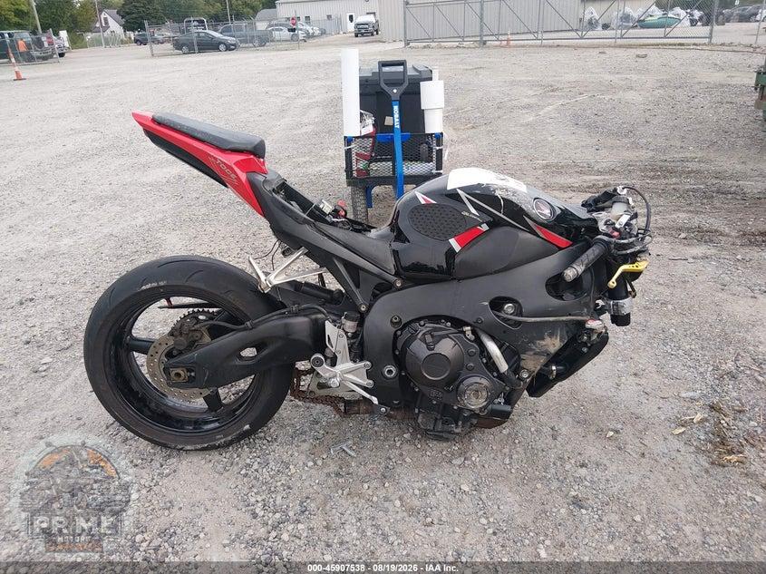 2008 HONDA CBR1000 RR — фото 13