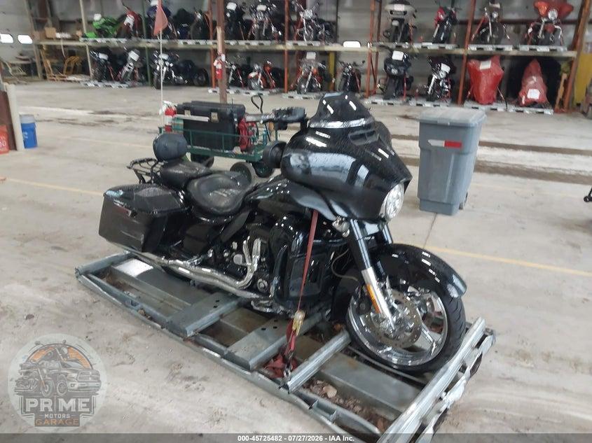 2015 HARLEY-DAVIDSON FLHXSE CVO STREET GLIDE — фото 1