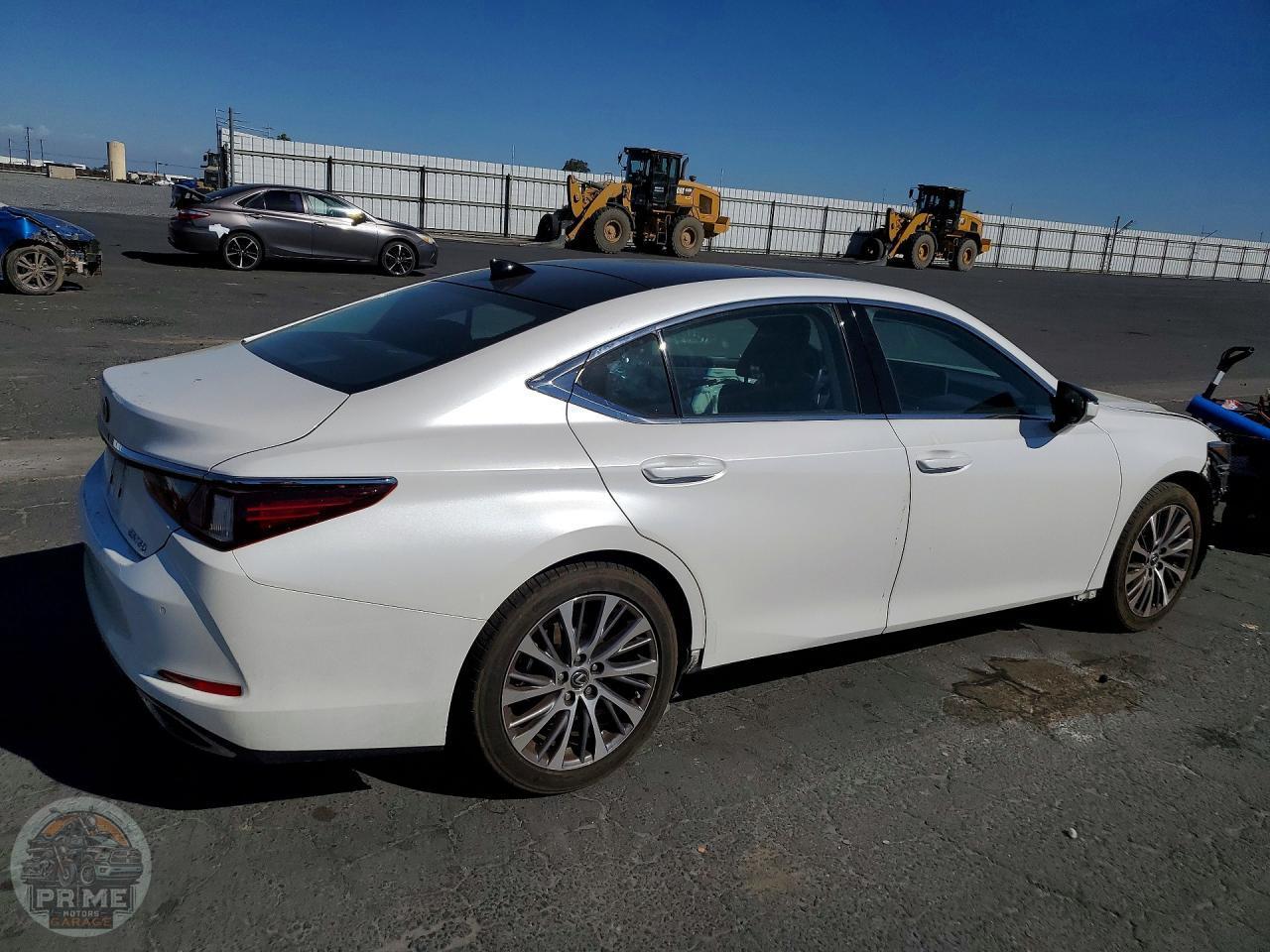2020 LEXUS ES — фото 3