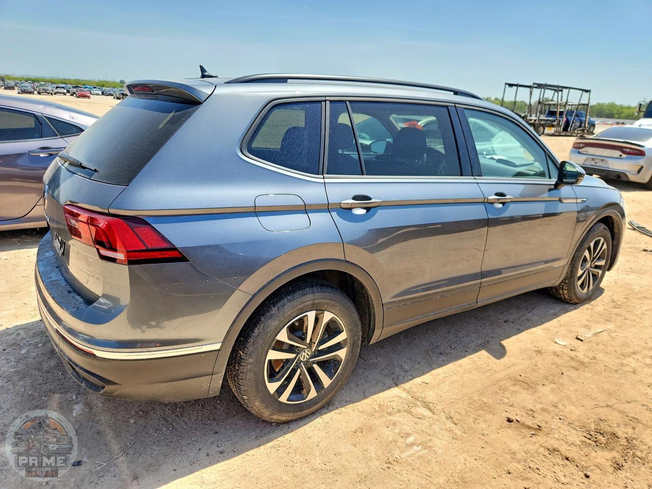 2023 VOLKSWAGEN TIGUAN — фото 3