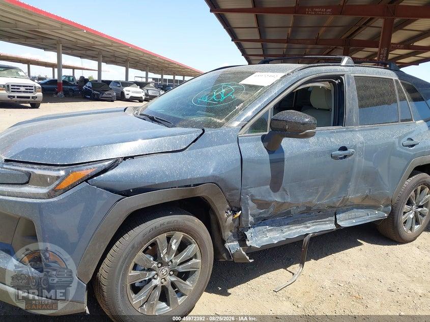 2026 TOYOTA RAV4 XLE PREMIUM — фото 6