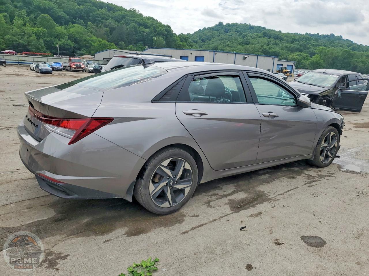 2023 HYUNDAI ELANTRA — фото 3
