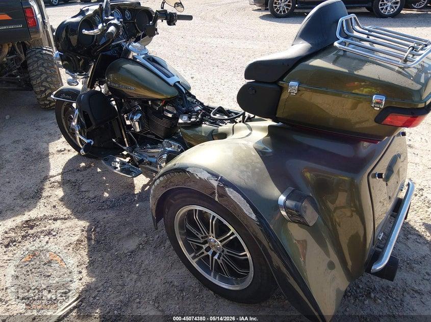 2018 HARLEY-DAVIDSON FLHTK (ULTRA LIMITED) ULTRA LIMITED — фото 3