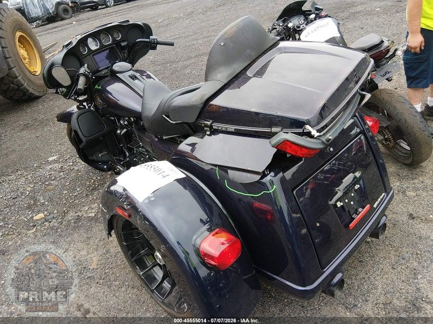 2025 HARLEY-DAVIDSON FLHTCUTG (TRI GLIDE ULTRA CLASSIC) — фото 3