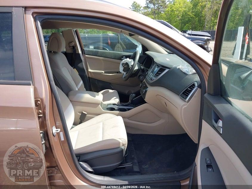 2017 HYUNDAI TUCSON SE — фото 5
