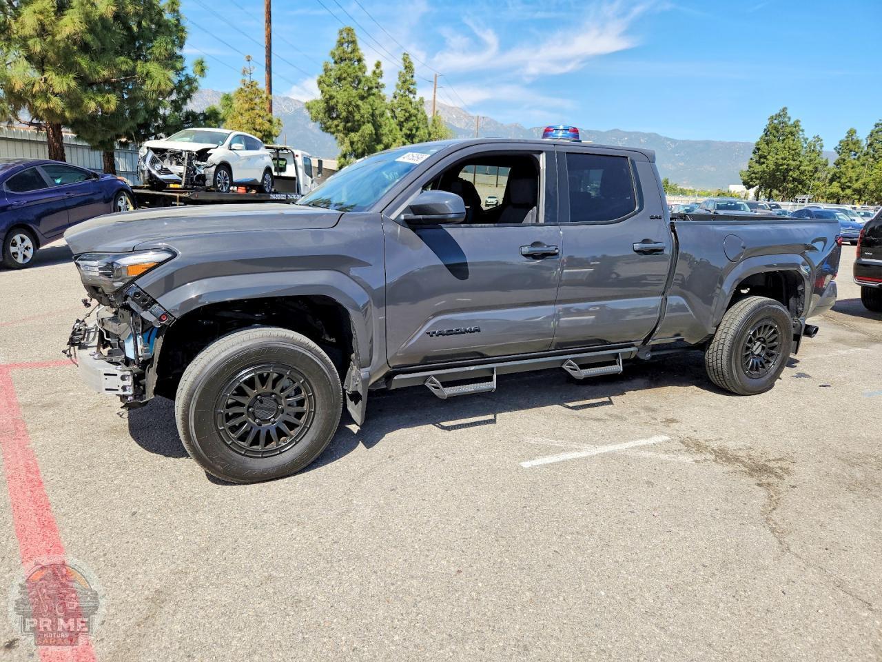 2025 TOYOTA TACOMA — фото 1